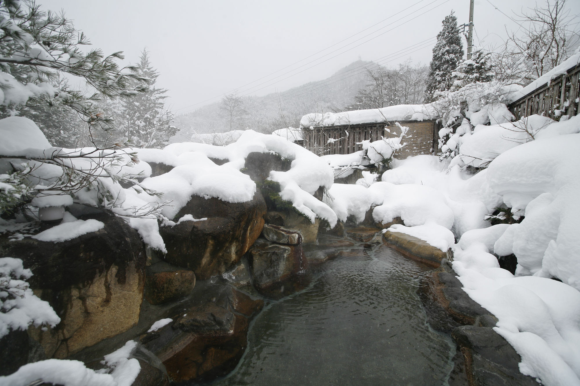 Ryokan Kutsuroginoya Yuu Takayama  Bagian luar foto