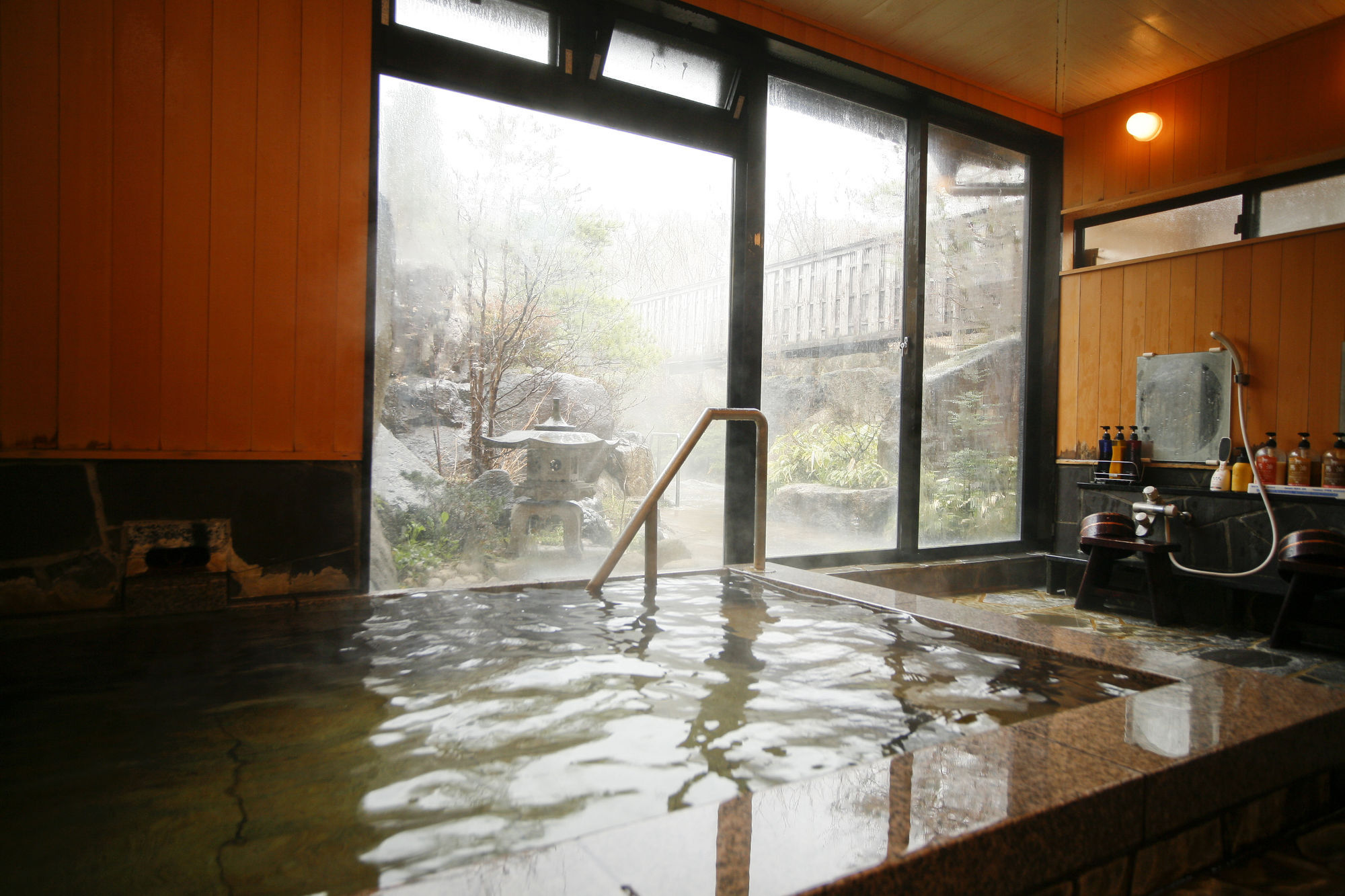 Ryokan Kutsuroginoya Yuu Takayama  Bagian luar foto